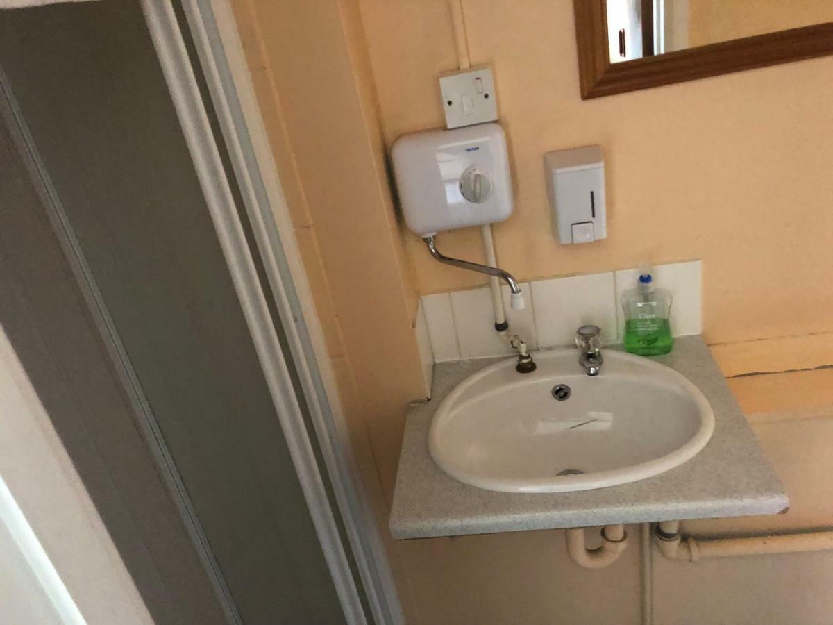 Charde Guest House Бирмингем Экстерьер фото